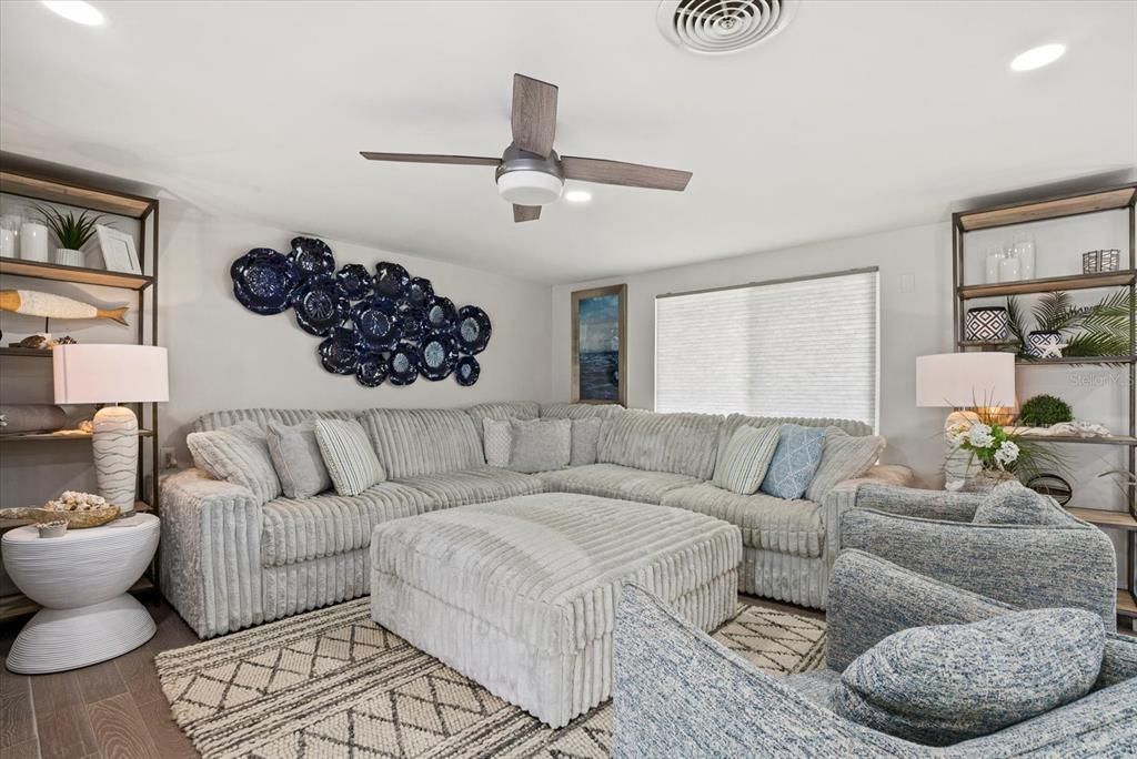 Interior, Living room, Recessed Lighting, Wood Texture Flooring
