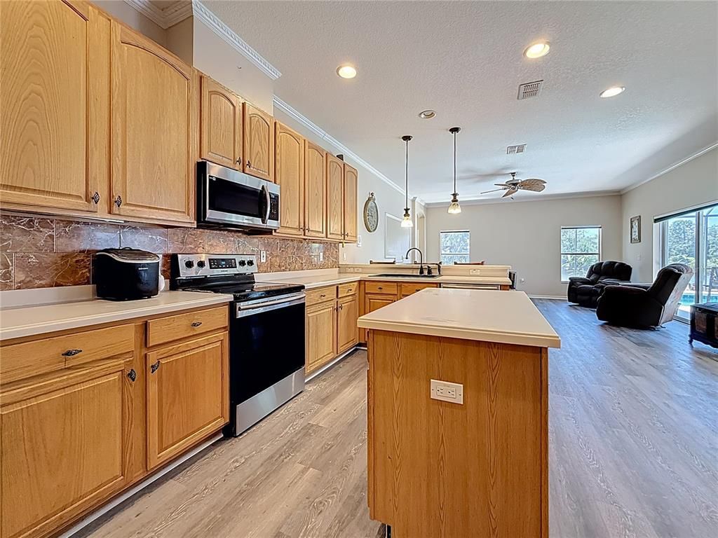 Interior, Kitchen, Living room, Pendant Lights, Recessed Lighting, Wood Texture Flooring