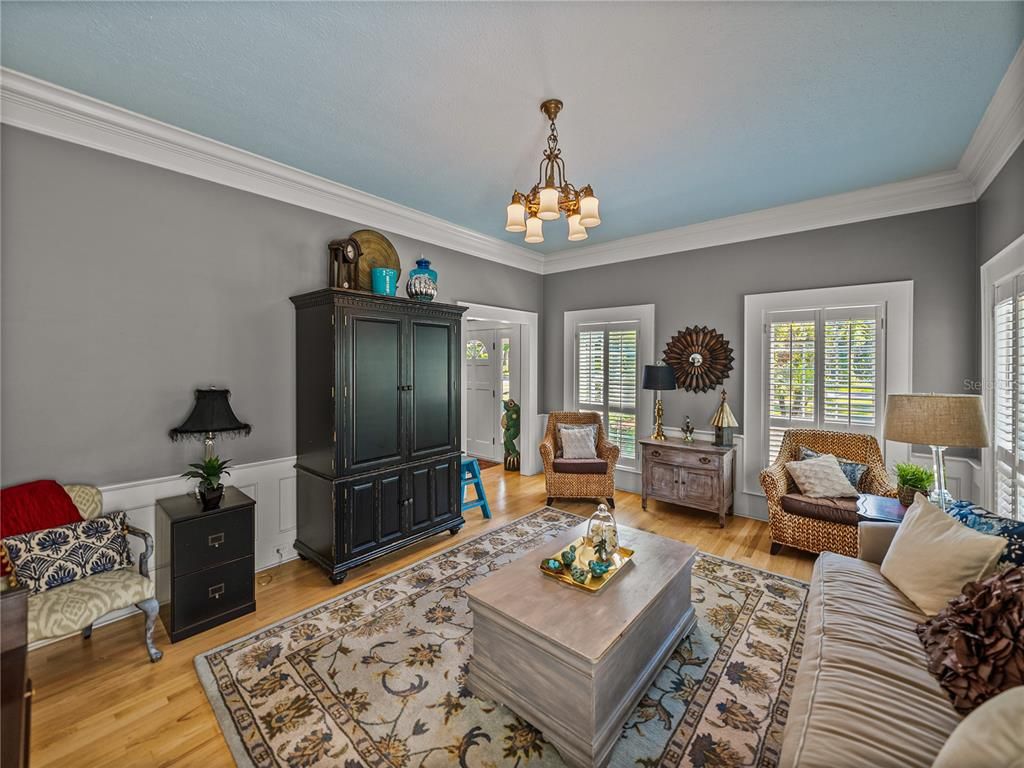 Chandelier, Interior, Living room, Wood Texture Flooring