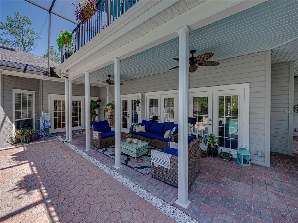 Exterior, Living room, Sun Room