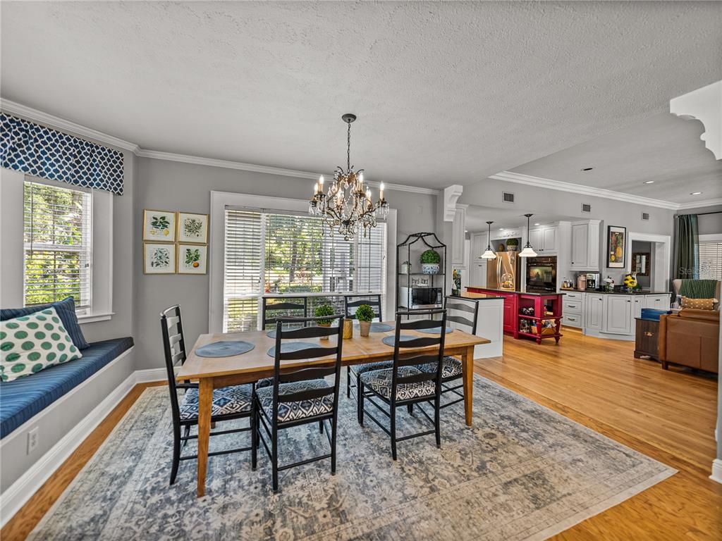 Chandelier, Dining room, Interior, Kitchen, Recessed Lighting, Wood Texture Flooring