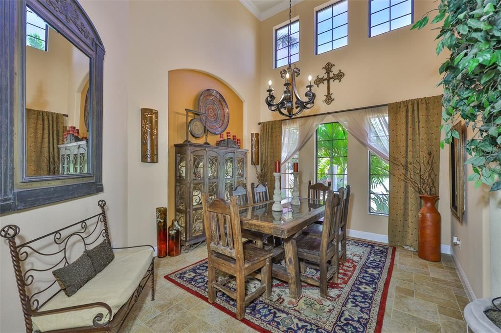 Chandelier, Dining room, Interior