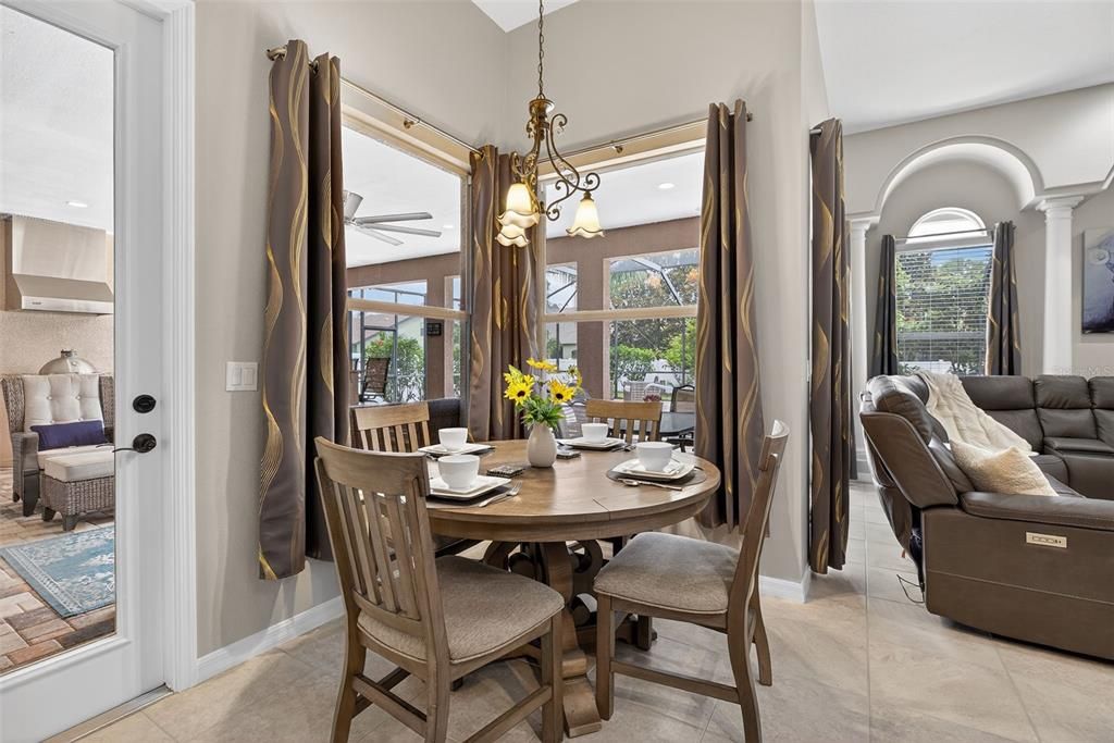 Chandelier, Dining room, Interior, Living room, Pendant Lights, Recessed Lighting