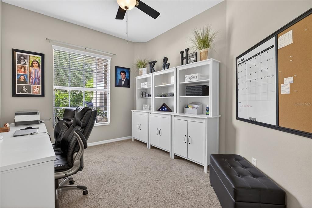 Home Office, Interior