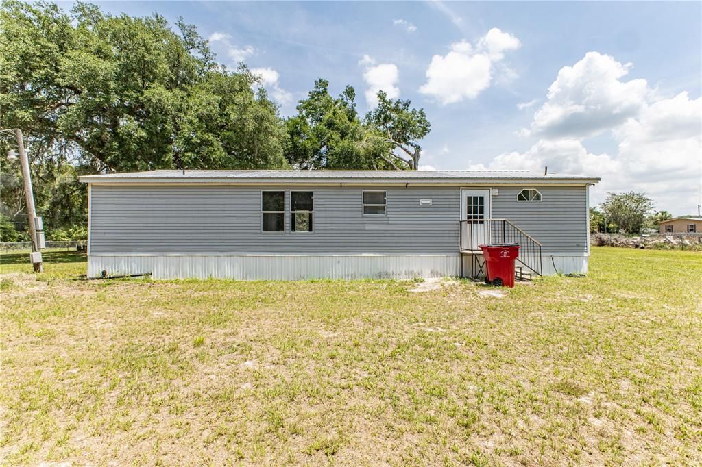 Backyard, Exterior