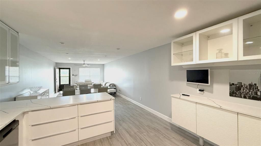 Interior, Recessed Lighting, Wood Texture Flooring