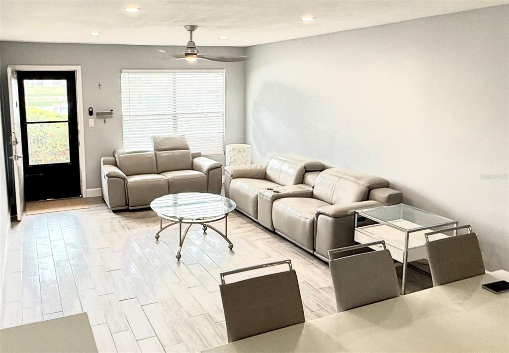 Interior, Living room, Recessed Lighting, Wood Texture Flooring
