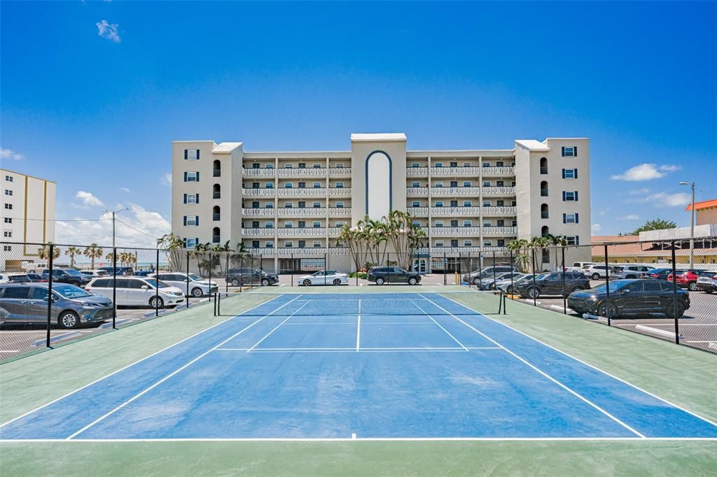 Exterior, Tennis Courts