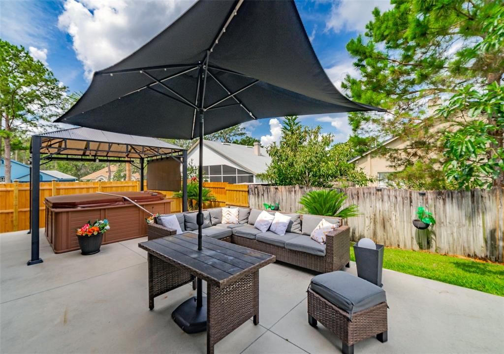 Exterior, Hot Tub