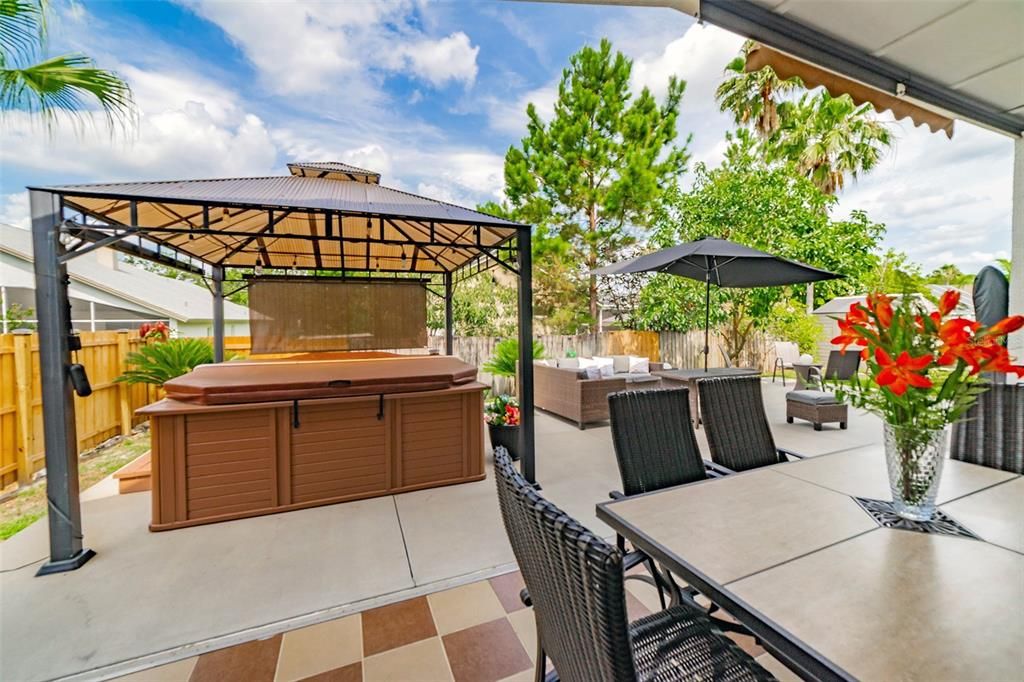 Exterior, Hot Tub