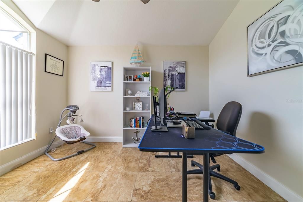 Home Office, Interior