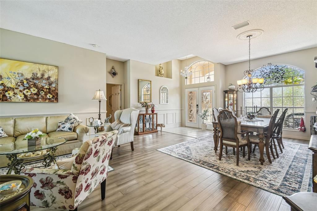 Chandelier, Dining room, Interior, Living room, Wood Texture Flooring