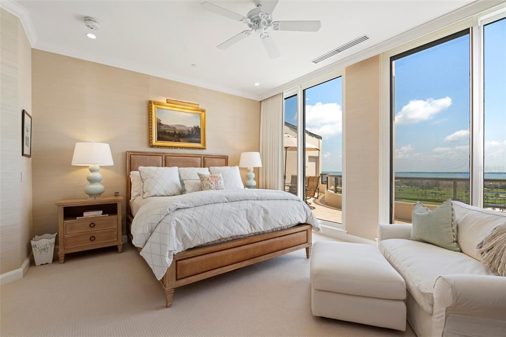 Bedroom, Interior, Recessed Lighting, Water
