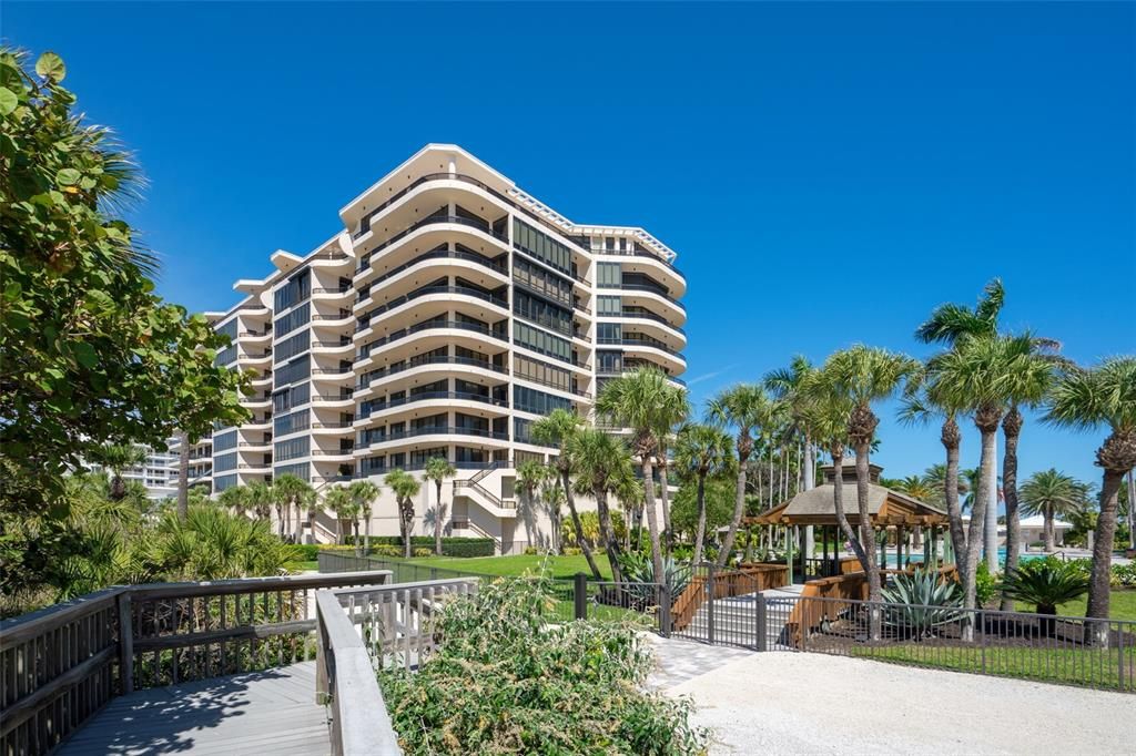 Exterior, Facade, Condo Building
