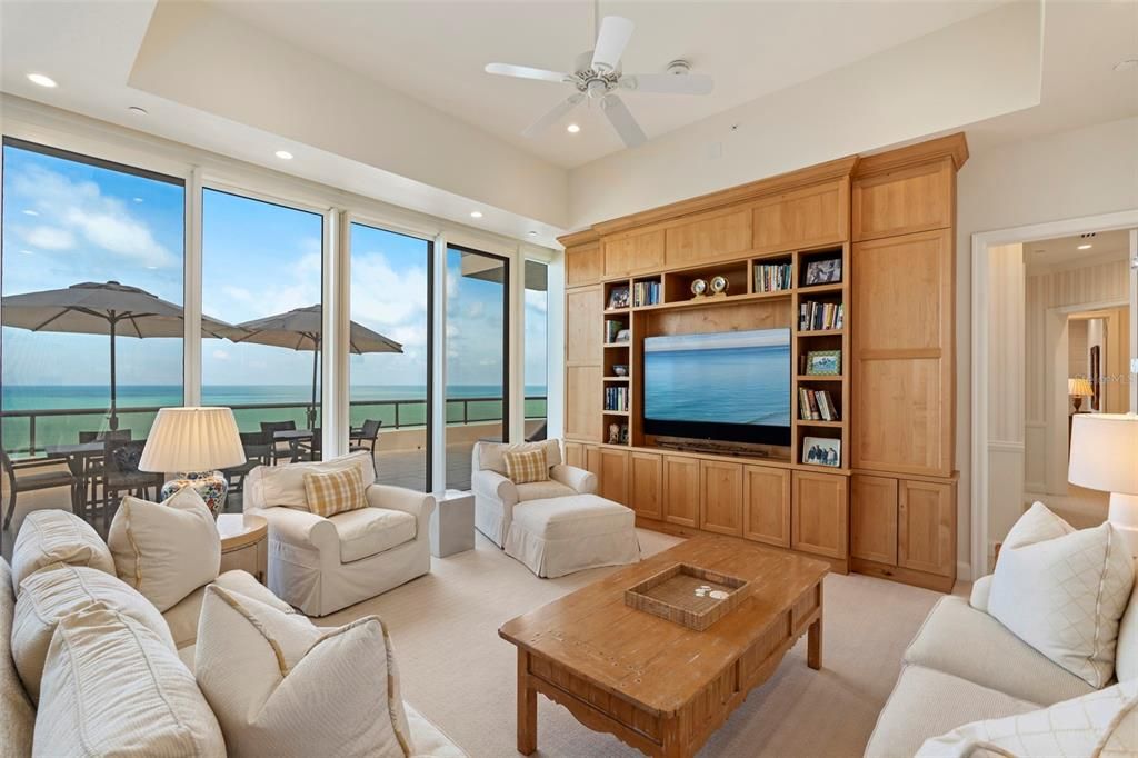 Interior, Living room, Recessed Lighting, Water