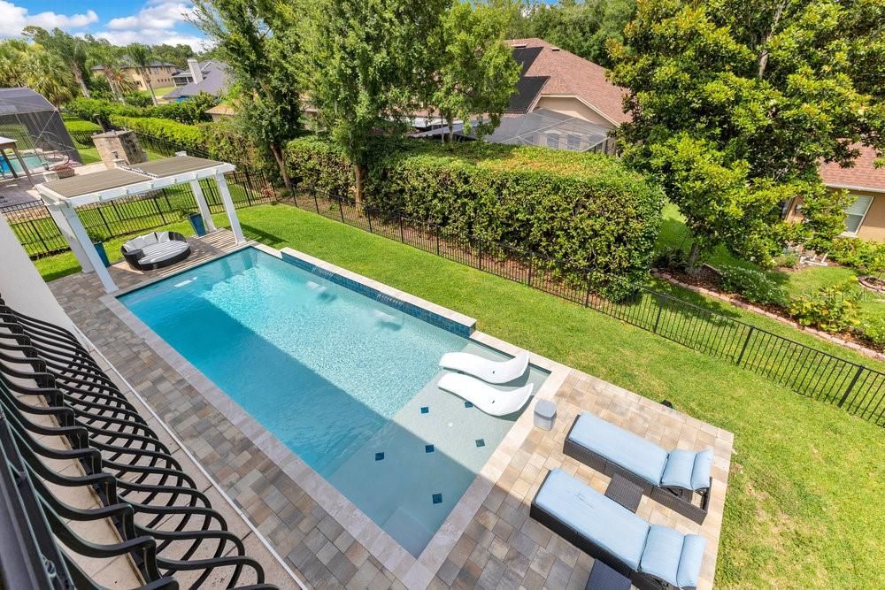 Exterior, Pool
