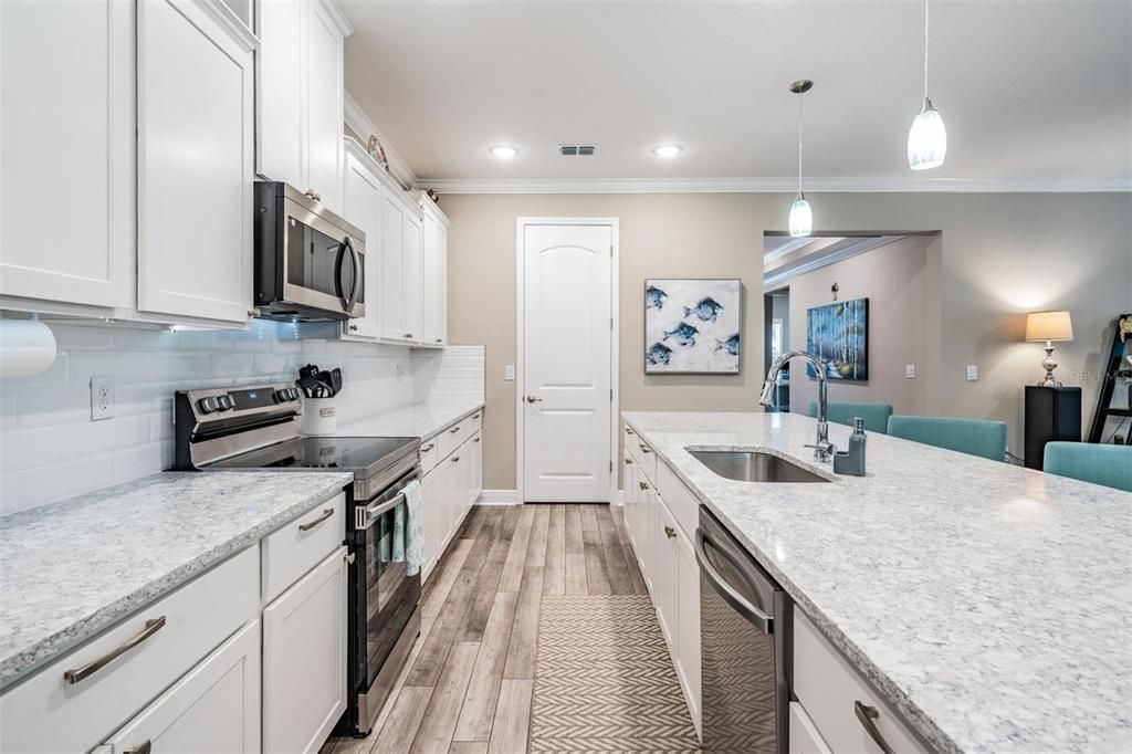 Interior, Kitchen, Pendant Lights, Recessed Lighting, Wood Texture Flooring
