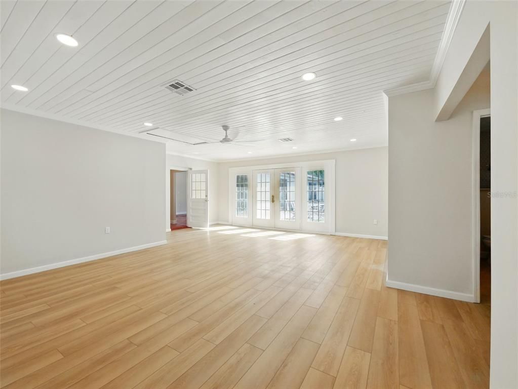Empty room, Interior, Recessed Lighting, Wood Texture Flooring