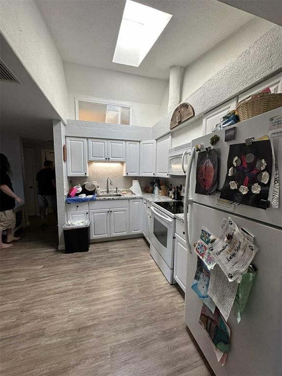 Interior, Kitchen, Wood Texture Flooring