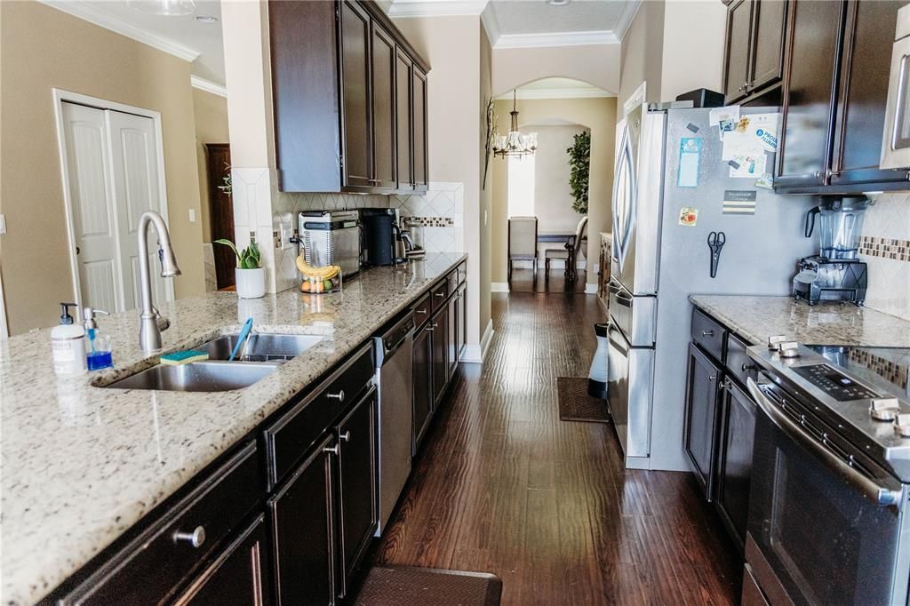 Interior, Kitchen, Pendant Lights, Wood Texture Flooring