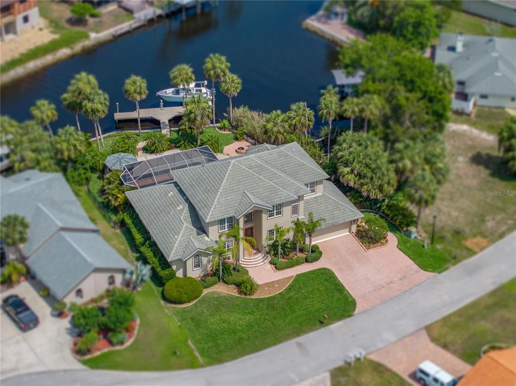 Exterior, Drone