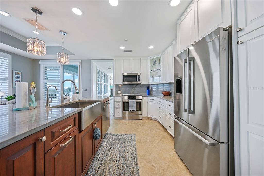 Interior, Kitchen, Pendant Lights, Recessed Lighting, Stainless Steel Appliances