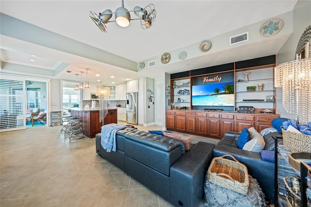 Chandelier, Interior, Kitchen, Living room, Pendant Lights, Recessed Lighting, Stainless Steel Appliances