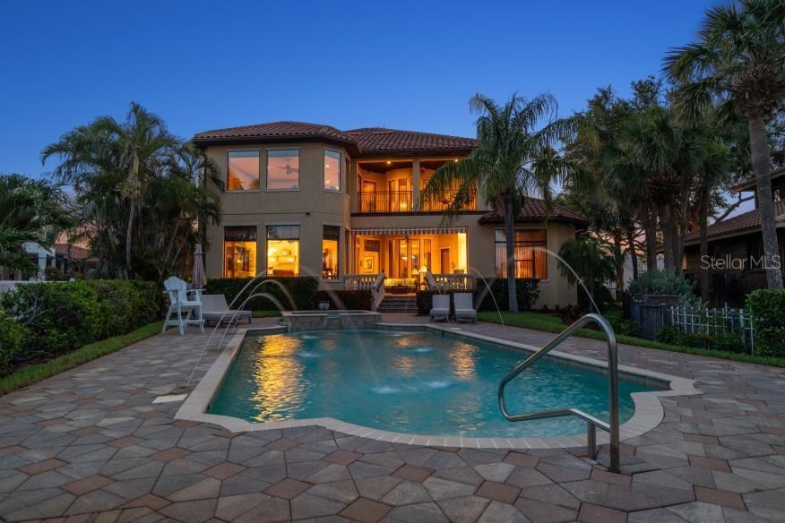 Exterior, Pool