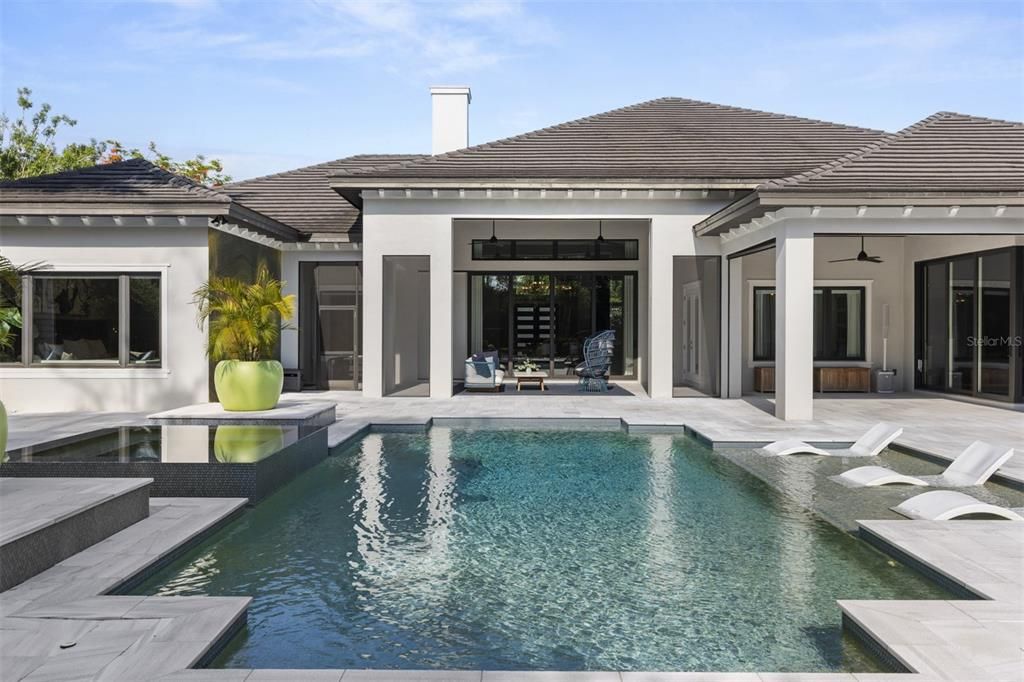 Exterior, Pool