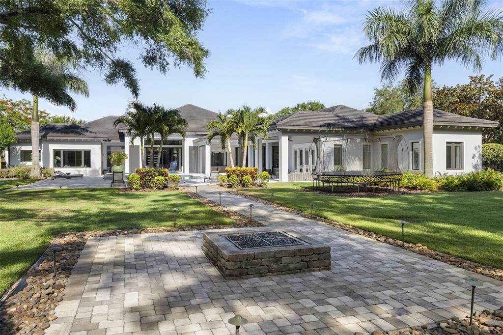 Backyard, Exterior