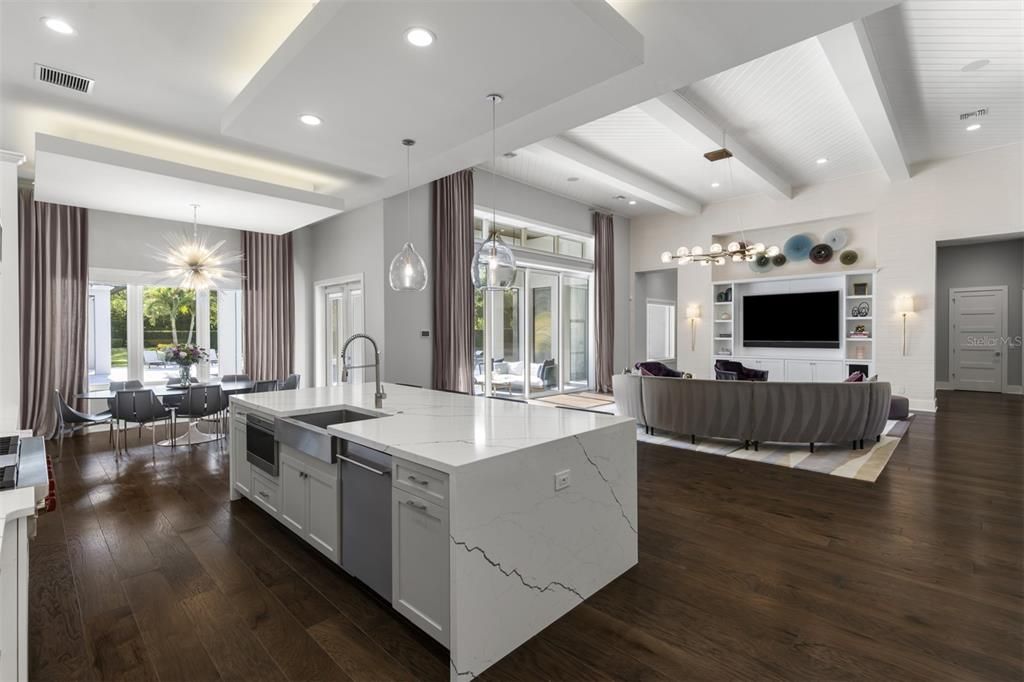 Dining room, Interior, Kitchen, Living room, Pendant Lights, Recessed Lighting, Stainless Steel Appliances, Wood Texture Flooring