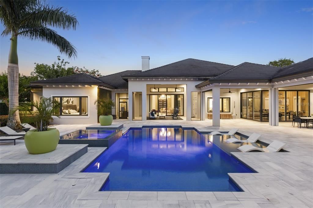 Exterior, Pool