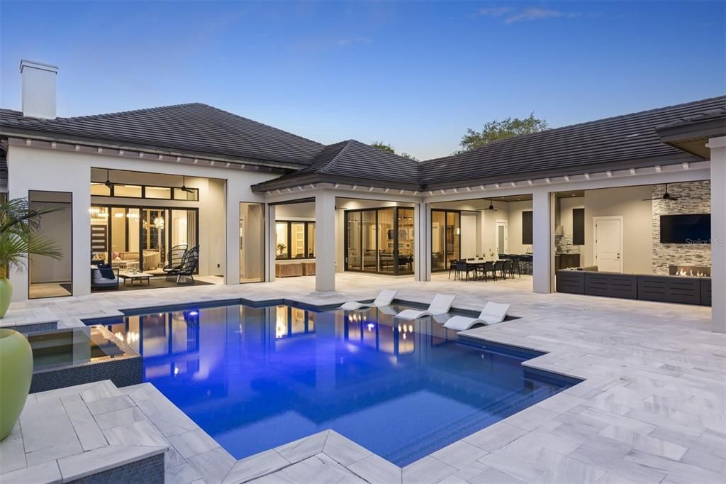 Exterior, Pool