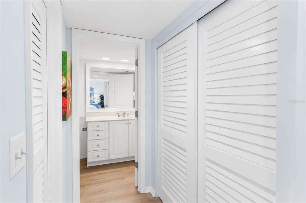 Bathroom, Interior, Recessed Lighting, Wood Texture Flooring