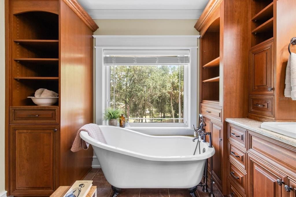 Bathroom, Free Standing Baths, Interior