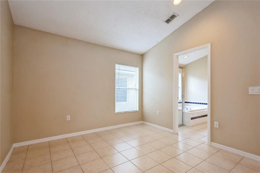 Bathroom, Empty room, Interior, Recessed Lighting