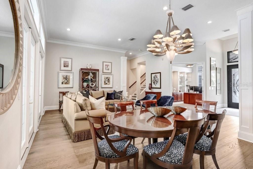 Chandelier, Dining room, Interior, Living room, Recessed Lighting, Wood Texture Flooring