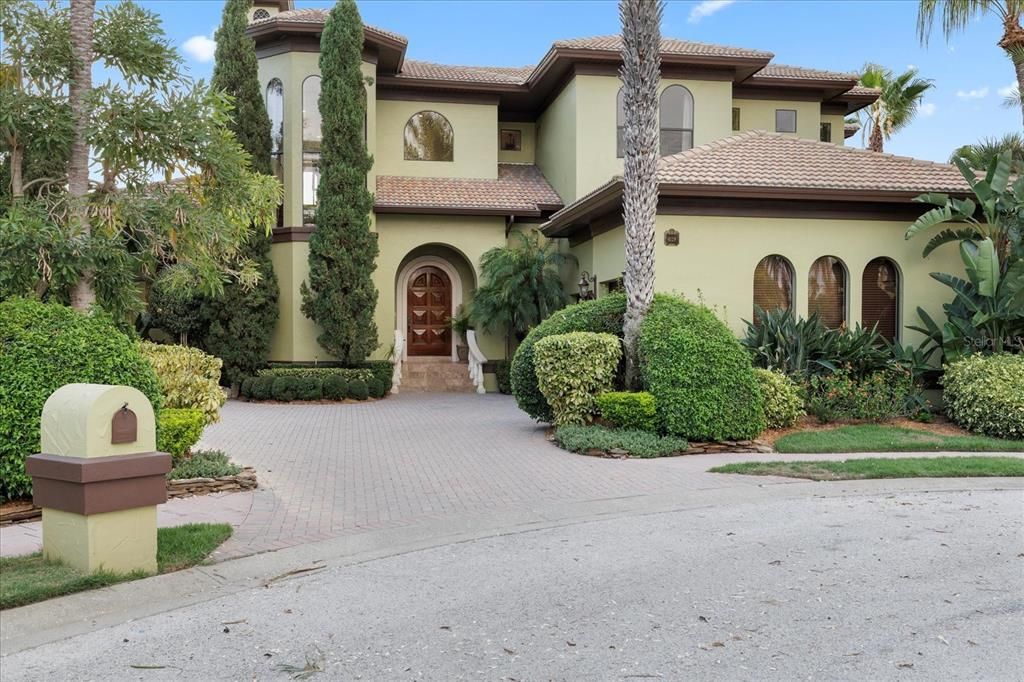 Exterior, Facade, Mediterranean