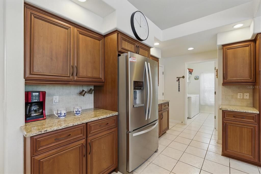 Interior, Kitchen, Recessed Lighting, Washer