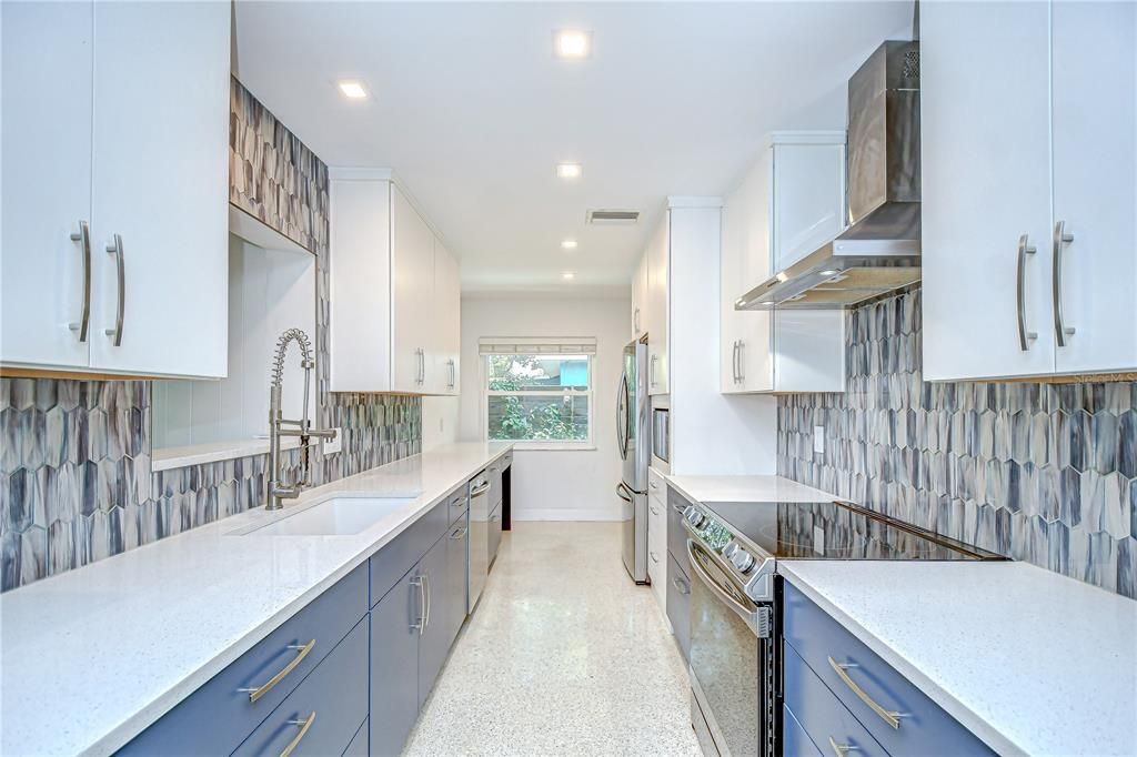 Interior, Kitchen, Recessed Lighting