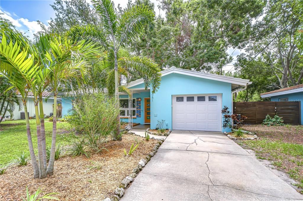 Backyard, Detached Garage, Exterior