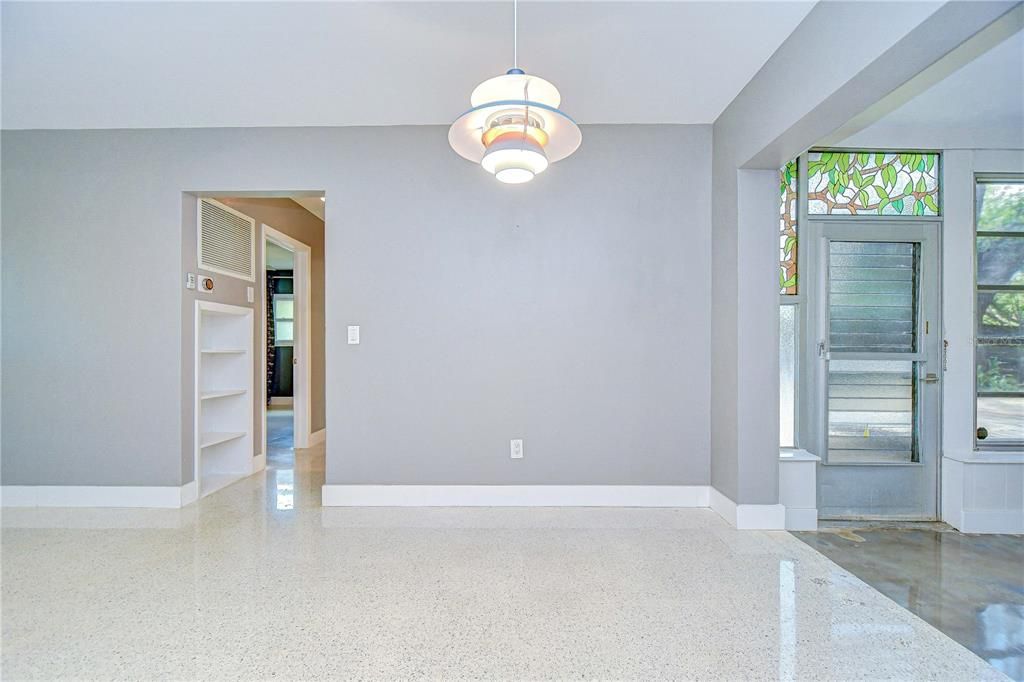 Empty room, Interior, Pendant Lights