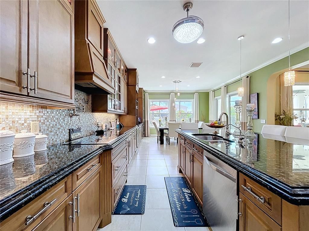 Dining room, Interior, Kitchen, Pendant Lights, Recessed Lighting