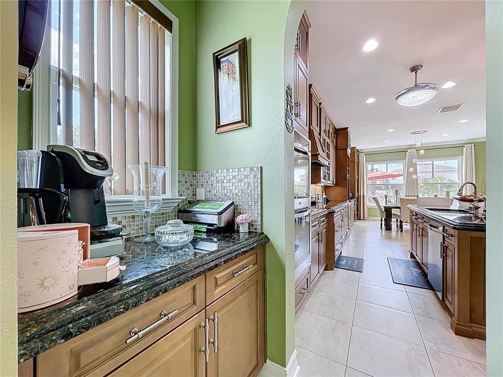 Dining room, Interior, Kitchen, Recessed Lighting