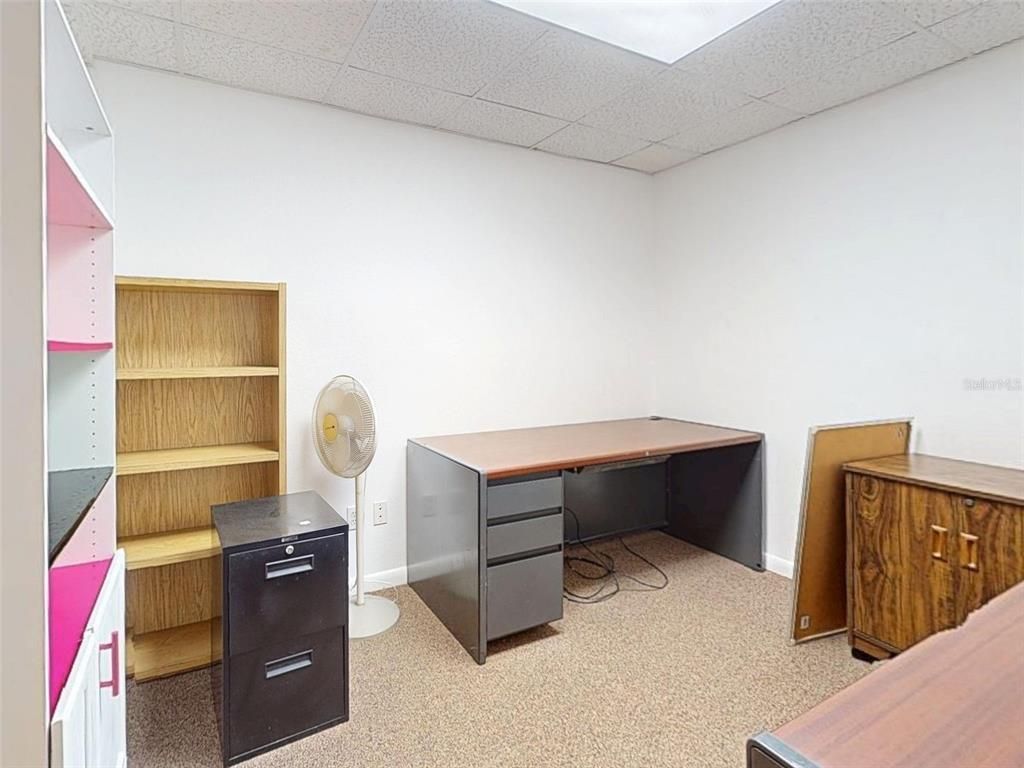 Home Office, Interior