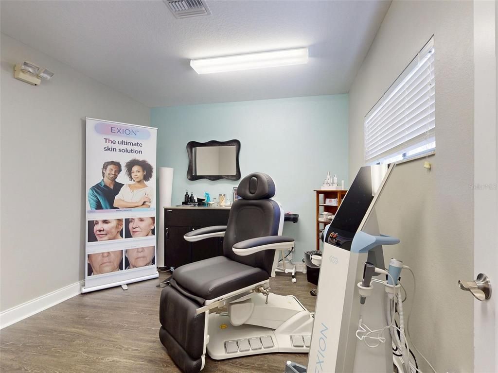 Fitness Equipment, Interior, Wood Texture Flooring