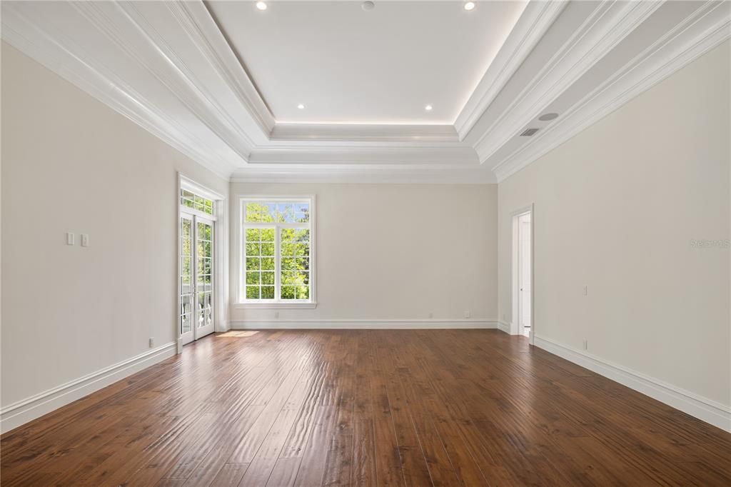 Empty room, Interior, Recessed Lighting, Wood Texture Flooring