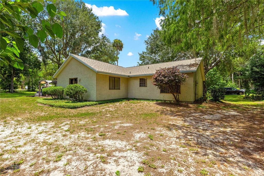 Backyard, Exterior