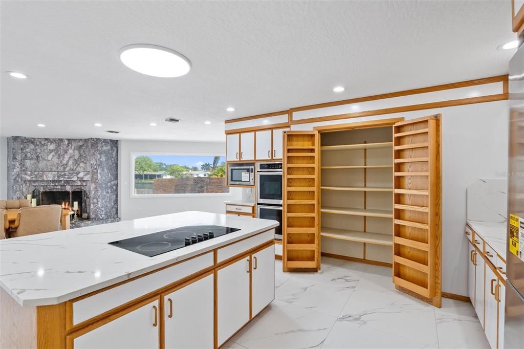 Fireplace, Interior, Kitchen, Marble, Recessed Lighting
