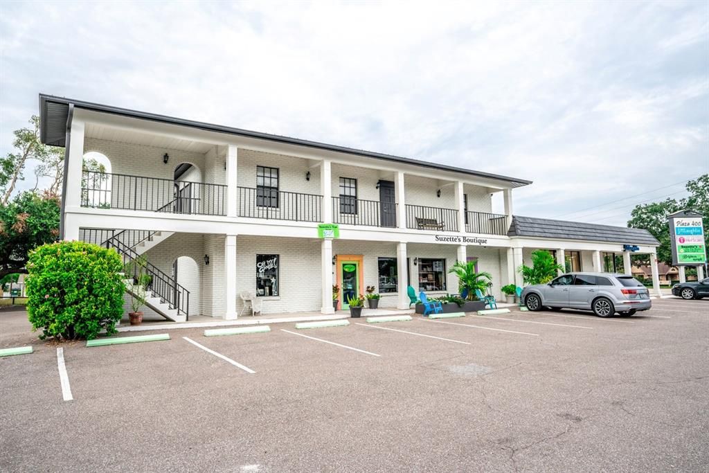 Exterior, Facade, Condo Building
